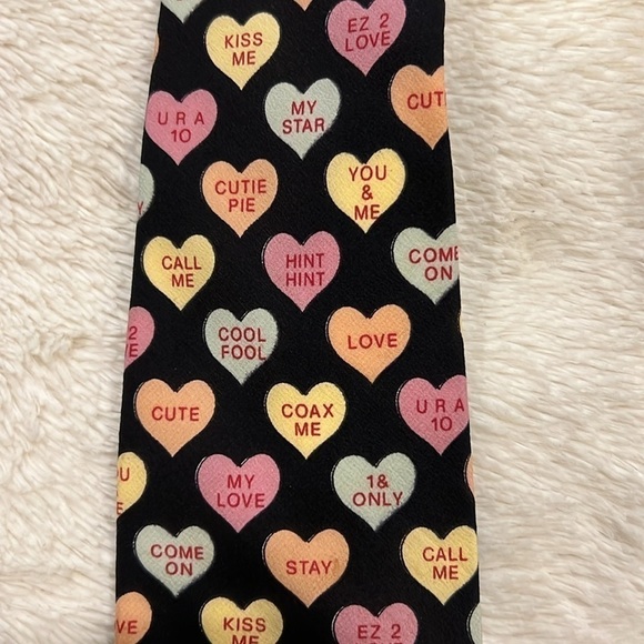 Metropolis 100% Italian silk heart Tie - Picture 9 of 12